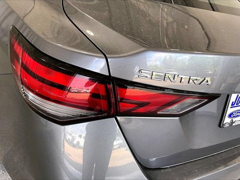 Used 2024 Nissan Sentra SV FWD image 13