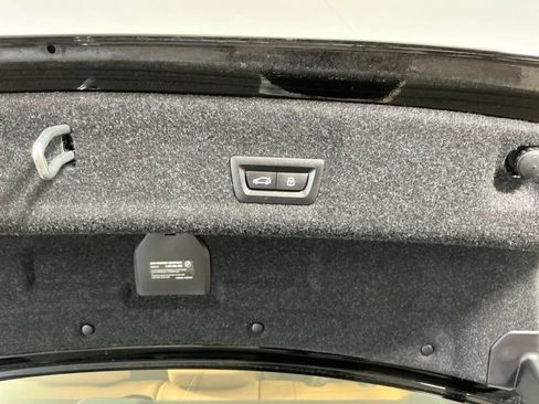 Certified 2025 BMW 330i xDrive Sedan w/ Premium Package AWD/4WD image 30