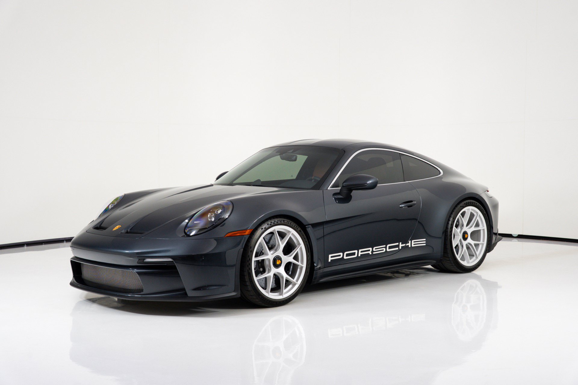 Used 2024 Porsche 911 GT3 RS RWD image 7