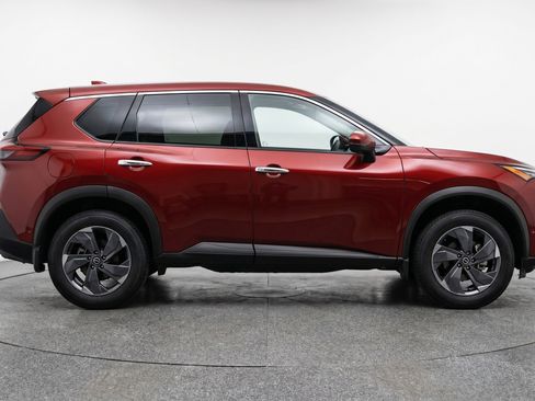 Used 2025 Nissan Rogue SV AWD/4WD image 11