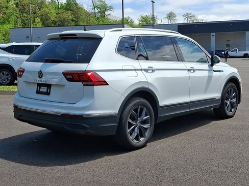 Used 2022 Volkswagen Tiguan SE FWD image 6