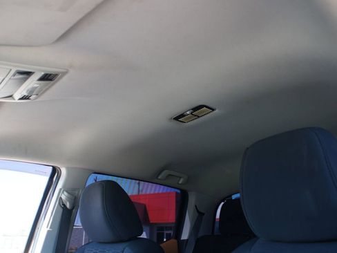 Used 2017 Toyota Tacoma SR5 w/ Tow Package image 7