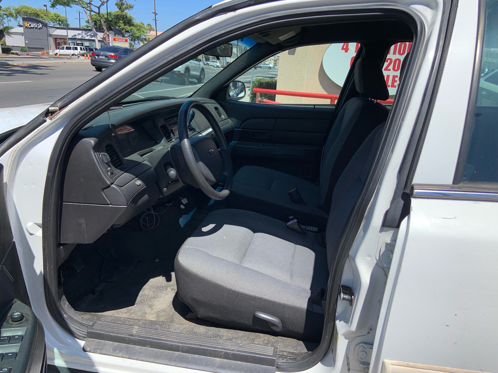 Used 2009 Ford Crown Victoria Police Interceptor RWD image 7