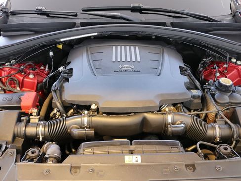 Used 2019 Land Rover Range Rover Velar R-Dynamic HSE AWD/4WD image 50