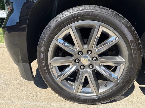 Used 2015 Chevrolet Tahoe LTZ AWD/4WD image 10