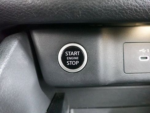 Used 2022 Nissan Rogue SV image 21