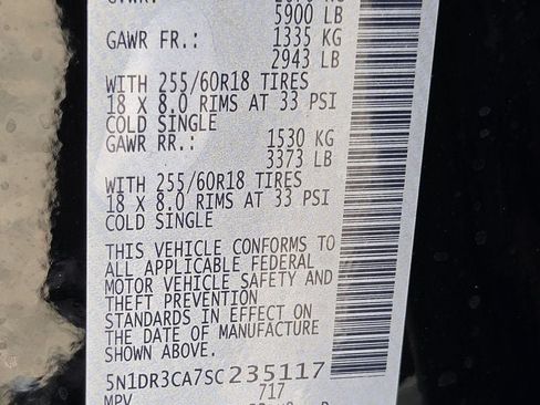 Used 2025 Nissan Pathfinder SL FWD image 31