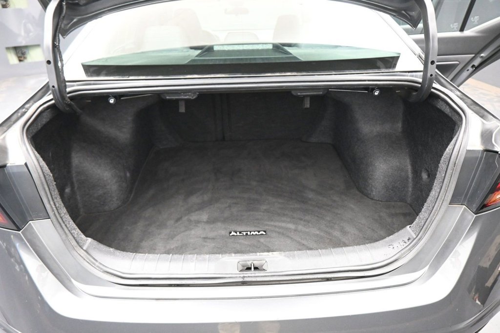 Used 2024 Nissan Altima 2.5 SR FWD image 18