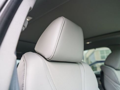 Certified 2024 Acura MDX SH-AWD w/ Technology Package image 19