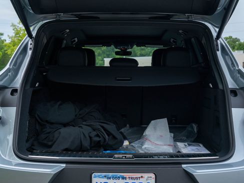 Certified 2024 Porsche Cayenne AWD/4WD image 16