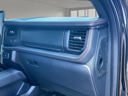Used 2024 Ford Expedition Limited AWD/4WD image 15