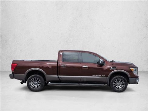 Used 2016 Nissan Titan Platinum Reserve image 5