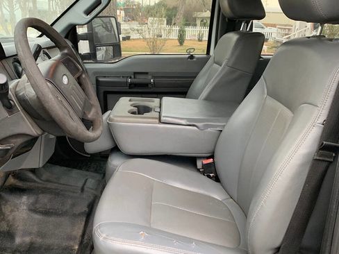 Used 2015 Ford F250 XL w/ Power Equipment Group image 10