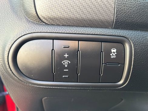 Used 2017 Kia Forte S image 15