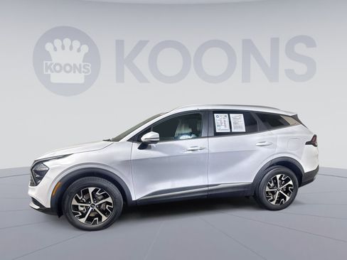Used 2023 Kia Sportage EX AWD/4WD image 2