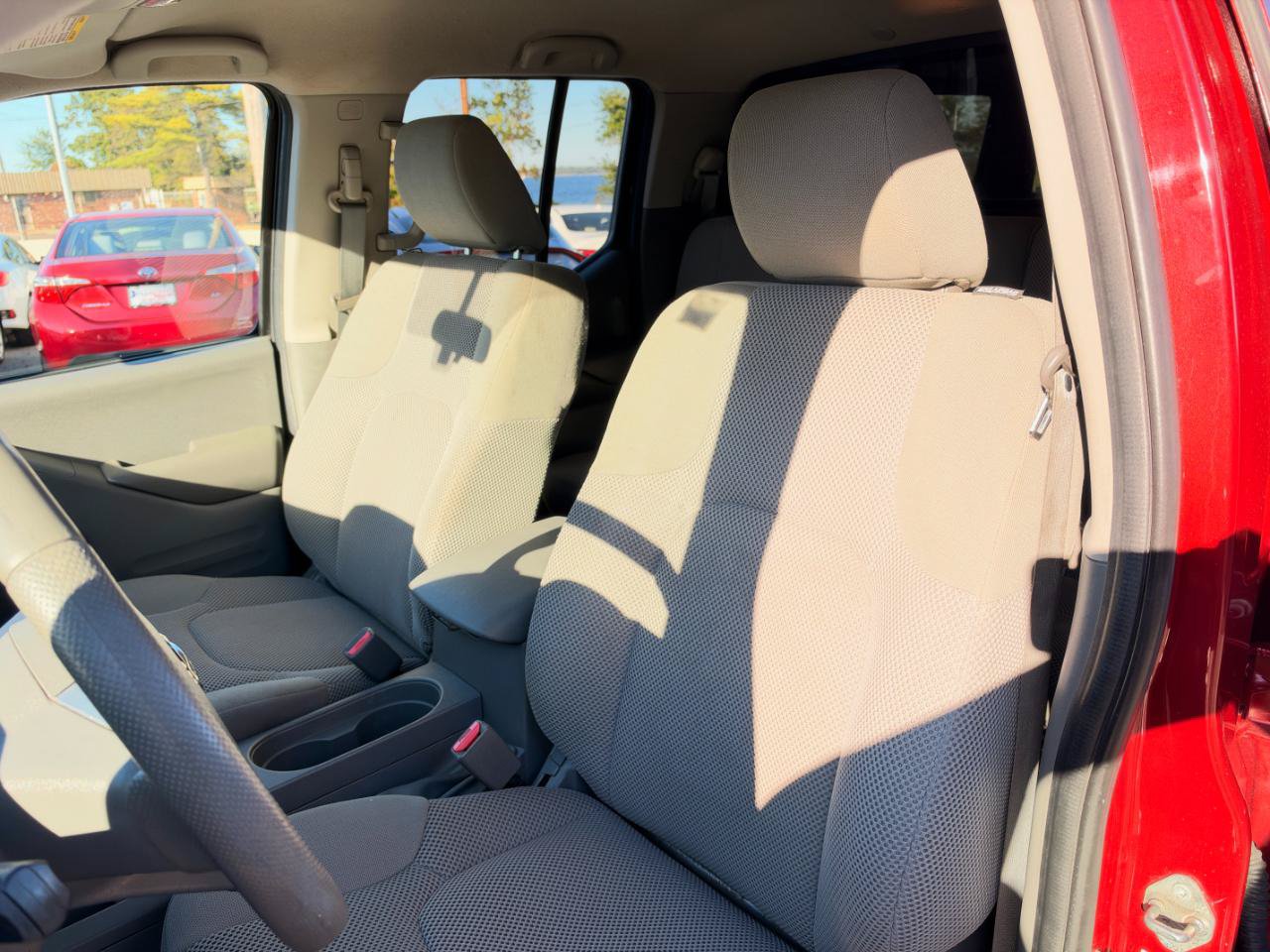 Used 2019 Nissan Frontier SV AWD/4WD image 13