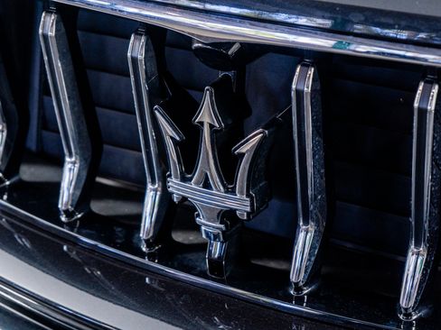 Used 2022 Maserati Levante GT image 27