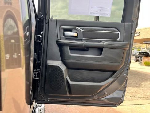 Used 2025 RAM 2500 Big Horn AWD/4WD image 27