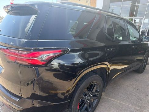 Used 2023 Chevrolet Traverse Premier w/ Redline Edition FWD image 4