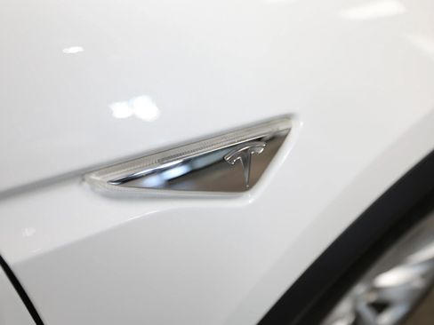 Used 2016 Tesla Model X Performance image 13