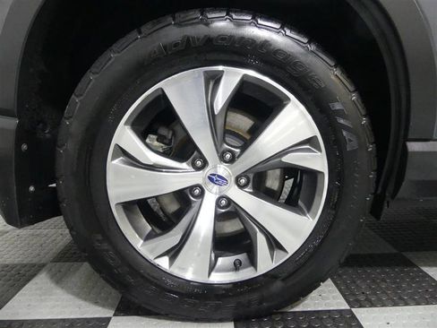 Used 2020 Subaru Ascent Premium w/ Convenience Package image 16