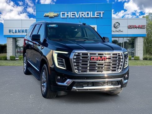 Used 2026 GMC Yukon Denali w/ LPO, Floor Liner Package AWD/4WD image 7