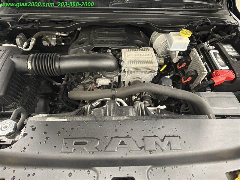 Used 2022 RAM 1500 Laramie AWD/4WD image 18