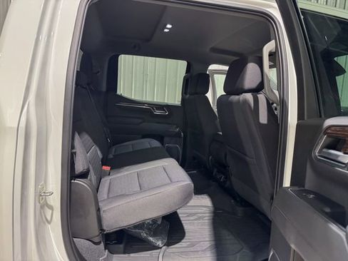 Used 2023 GMC Sierra 1500 SLE image 27