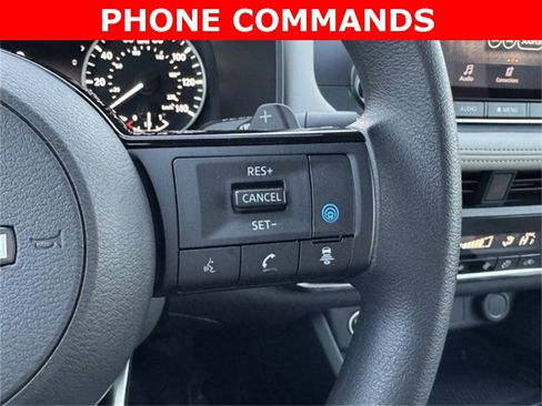 Used 2023 Nissan Rogue SV image 23