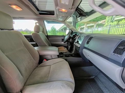 Used 2020 Toyota Sequoia SR5 RWD image 45
