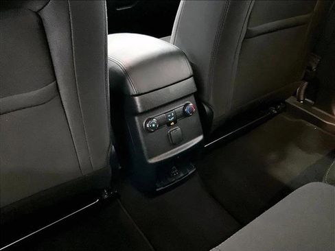 Used 2019 Ford Explorer XLT w/ Equipment Group 201A AWD/4WD image 25