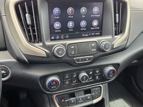 Used 2024 GMC Terrain Denali w/ Denali Premium Package AWD/4WD image 16