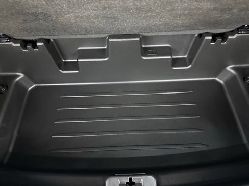 Used 2019 Chevrolet Traverse Premier AWD/4WD image 32