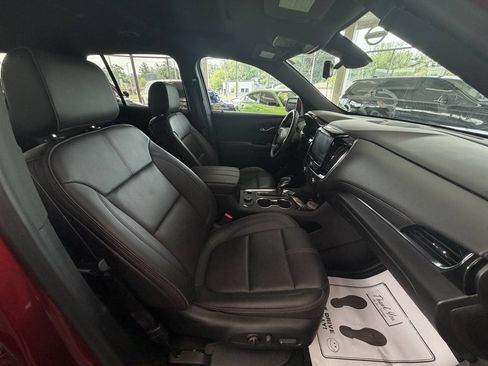 Used 2023 Chevrolet Traverse RS AWD/4WD image 27