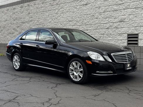 Used 2013 Mercedes-Benz E 350 4MATIC Sedan image 17