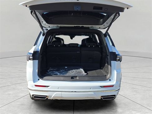 New 2026 Buick Enclave Avenir w/ Super Cruise Package image 13