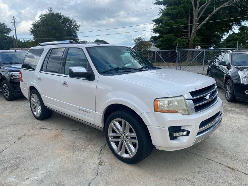 Used 2017 Ford Expedition Platinum RWD image 4