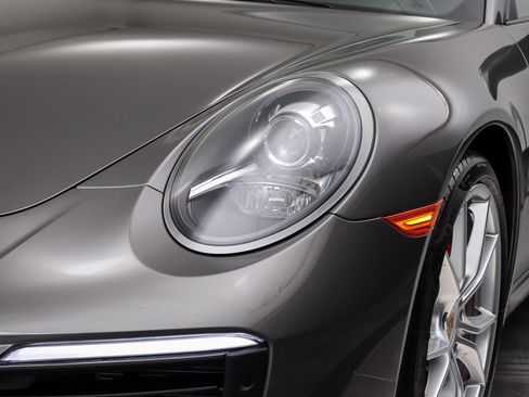 Used 2019 Porsche 911 Carrera S RWD image 10