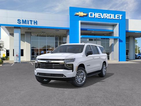New 2026 Chevrolet Suburban LT image 32