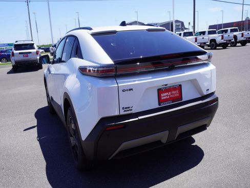 New 2026 Toyota C-HR AWD/4WD image 9