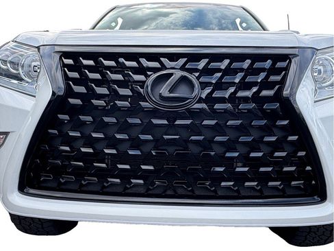 Used 2018 Lexus GX 460 w/ Navigation Package image 19