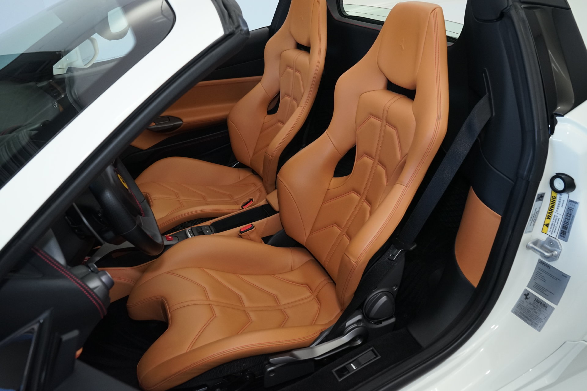Used 2018 Ferrari 488 Spider RWD image 11