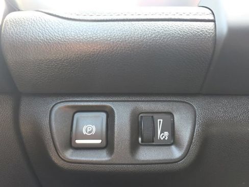 Used 2018 GMC Acadia SLE AWD/4WD image 15