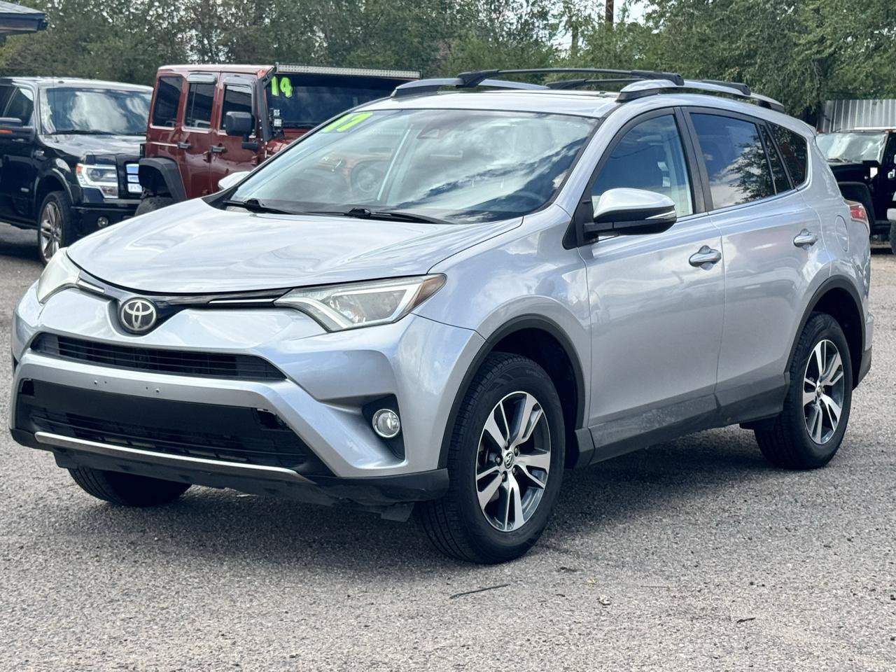 Used 2017 Toyota RAV4 XLE w/ All Weather Liner Package AWD/4WD image 3
