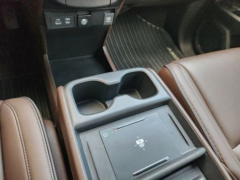 Used 2025 Honda Odyssey Touring image 18
