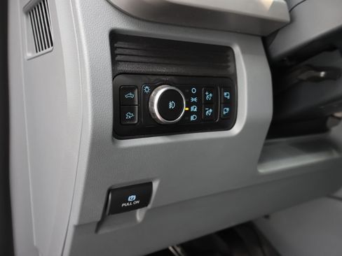Used 2025 Ford F350 XLT w/ Black Appearance Package AWD/4WD image 45