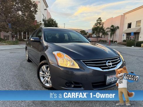 Used 2010 Nissan Altima Hybrid Sedan w/ Convenience Pkg FWD image 2