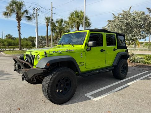 Used 2013 Jeep Wrangler Unlimited Sport AWD/4WD image 3
