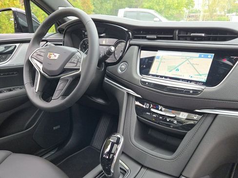 New 2025 Cadillac XT5 Premium Luxury image 7