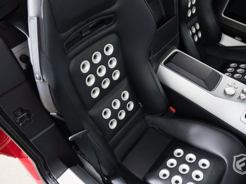 Used 2006 Ford GT RWD image 29